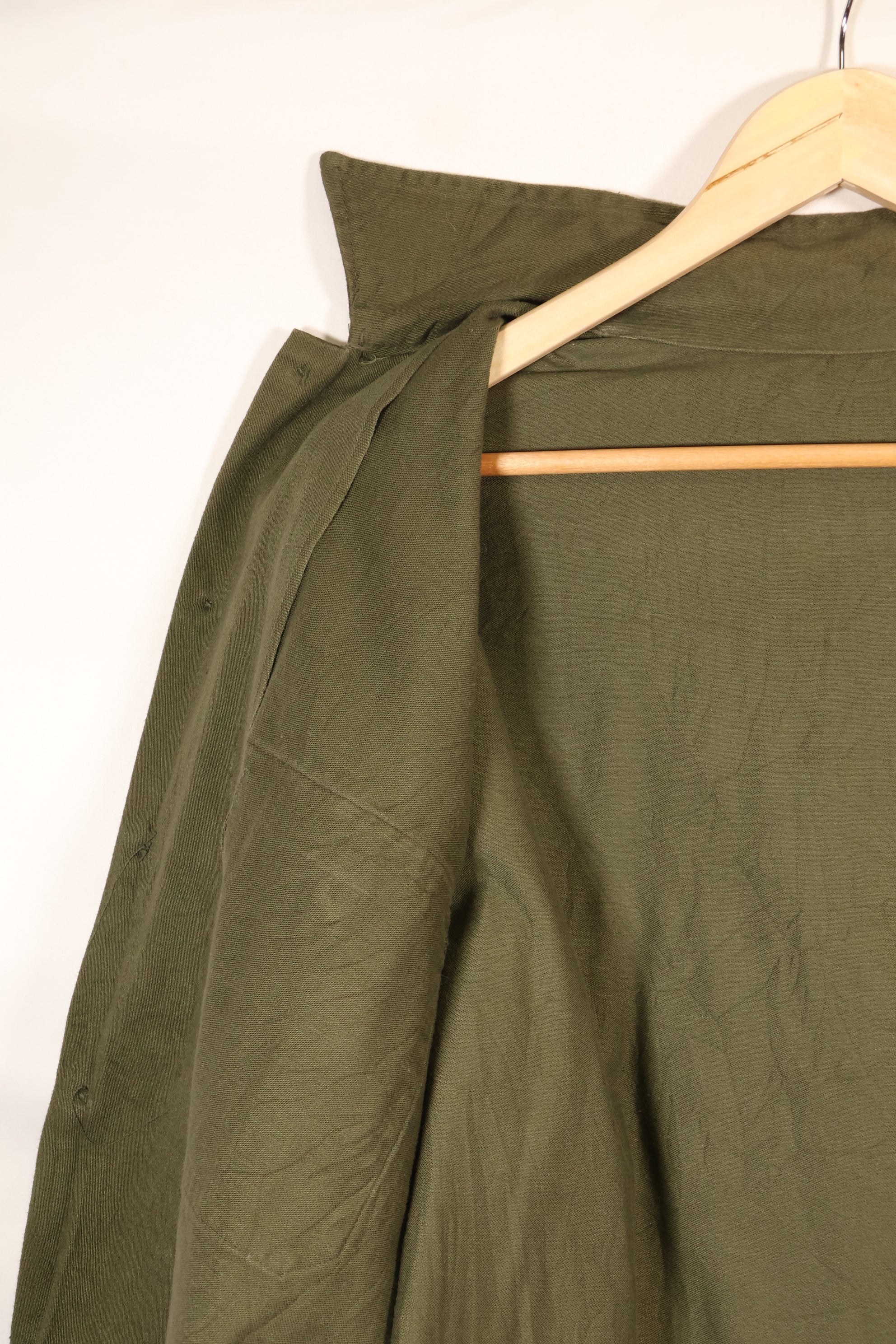 ทศวรรษ 1960, ขนาดประมาณ MEDIUM, OG-107, เสื้อยูทิลิตี้, ทรงตัดเย็บหายาก, มีแพทช์ที่ติดเพิ่มภายหลัง, มือสอง