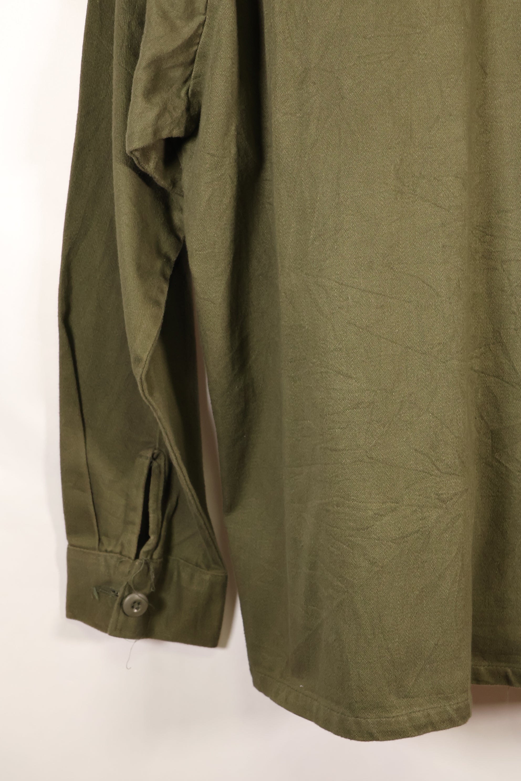 ทศวรรษ 1960, ขนาดประมาณ MEDIUM, OG-107, เสื้อยูทิลิตี้, ทรงตัดเย็บหายาก, มีแพทช์ที่ติดเพิ่มภายหลัง, มือสอง