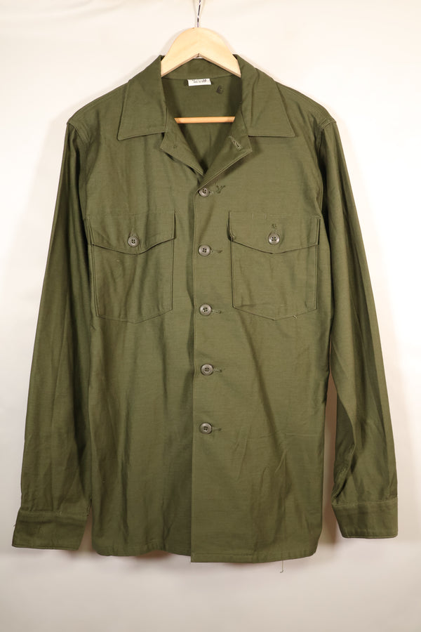 กลางทศวรรษ 1960, 16 1/2 x 36, กองทัพสหรัฐฯ, เสื้อใช้งานทั่วไป OG-107, แทบไม่ได้ใช้