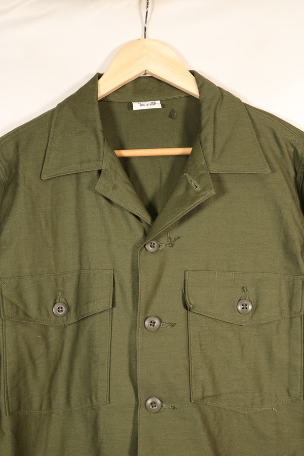 กลางทศวรรษ 1960, 16 1/2 x 36, กองทัพสหรัฐฯ, เสื้อใช้งานทั่วไป OG-107, แทบไม่ได้ใช้