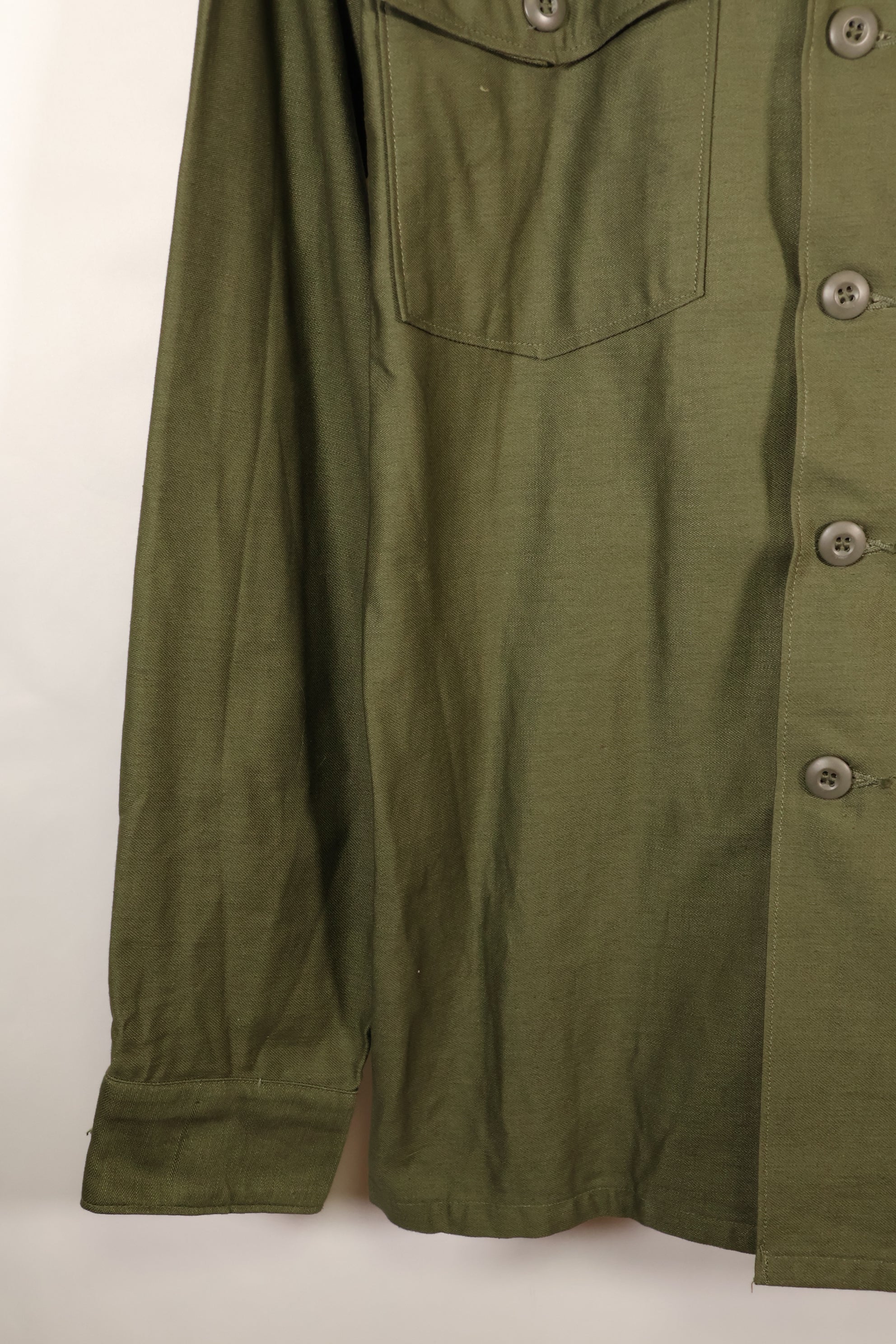 กลางทศวรรษ 1960, 16 1/2 x 36, กองทัพสหรัฐฯ, เสื้อใช้งานทั่วไป OG-107, แทบไม่ได้ใช้