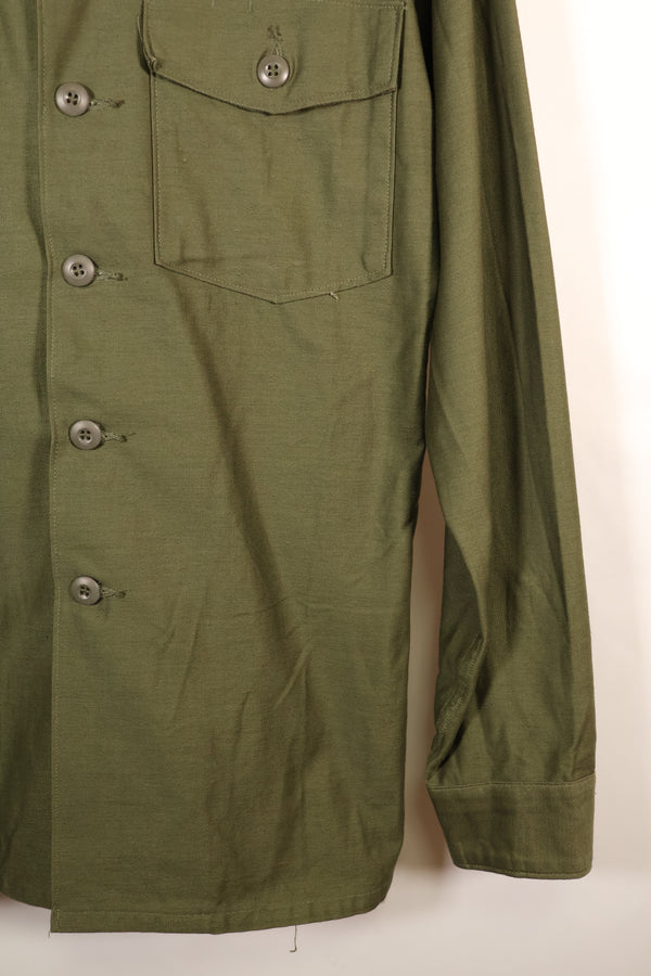 กลางทศวรรษ 1960, 16 1/2 x 36, กองทัพสหรัฐฯ, เสื้อใช้งานทั่วไป OG-107, แทบไม่ได้ใช้