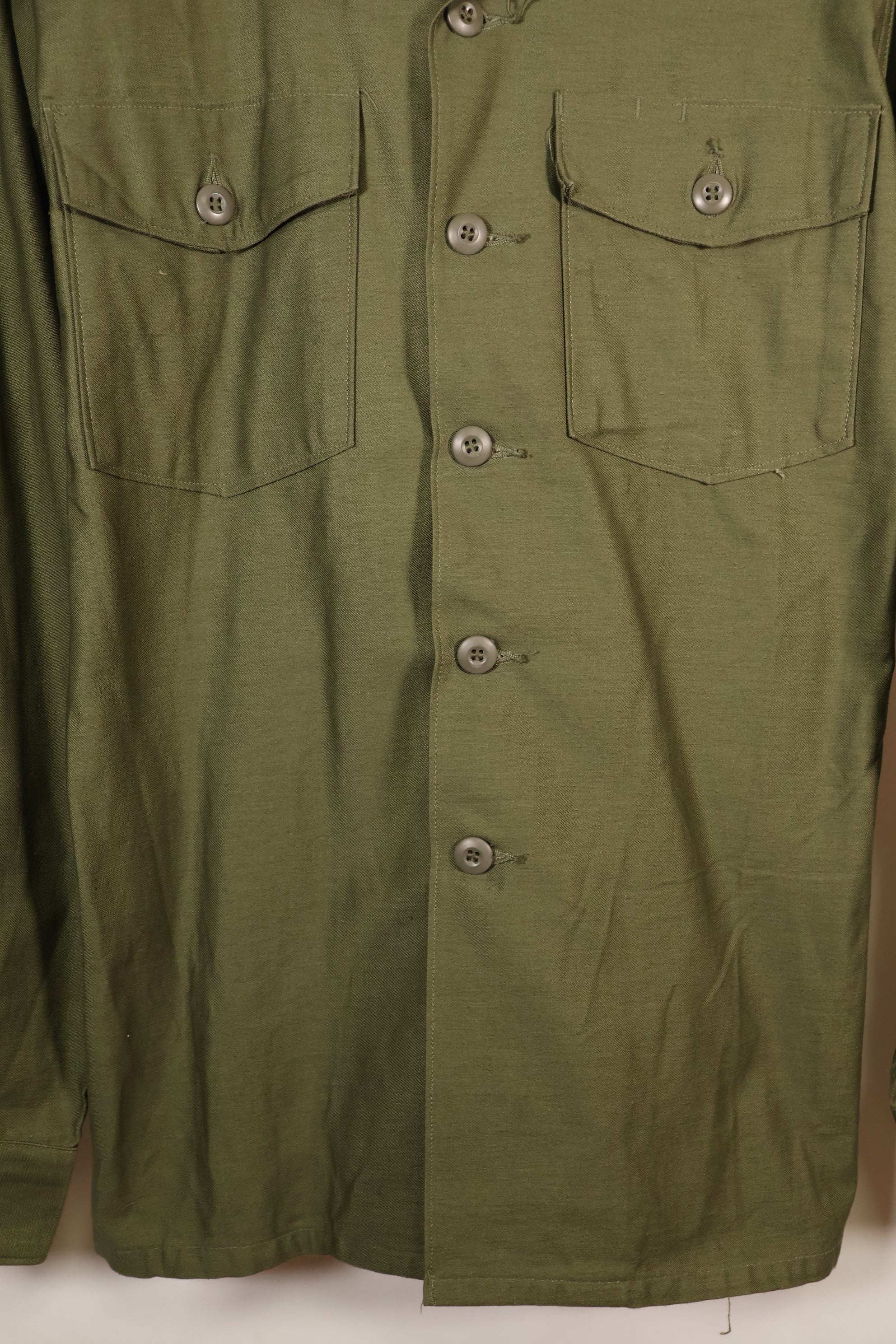 กลางทศวรรษ 1960, 16 1/2 x 36, กองทัพสหรัฐฯ, เสื้อใช้งานทั่วไป OG-107, แทบไม่ได้ใช้
