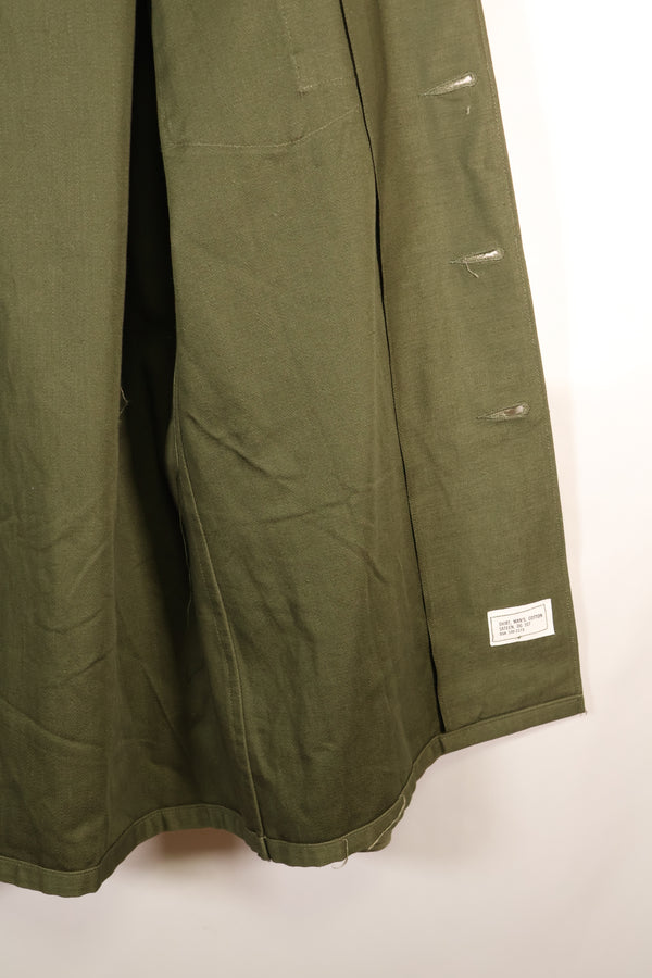 กลางทศวรรษ 1960, 16 1/2 x 36, กองทัพสหรัฐฯ, เสื้อใช้งานทั่วไป OG-107, แทบไม่ได้ใช้