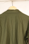 กลางทศวรรษ 1960, 16 1/2 x 36, กองทัพสหรัฐฯ, เสื้อใช้งานทั่วไป OG-107, แทบไม่ได้ใช้