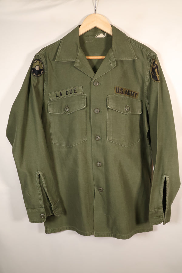สัญญาปี 1972, 15 1/2 x 33, OG-107, เสื้อใช้งานทั่วไป, มีแพทช์, มือสอง