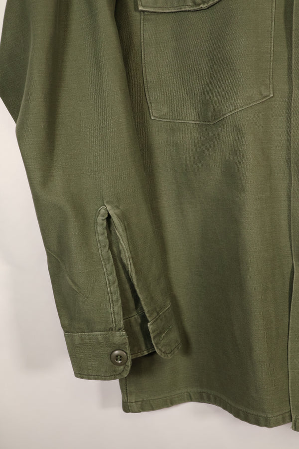 สัญญาปี 1972, 15 1/2 x 33, OG-107, เสื้อใช้งานทั่วไป, มีแพทช์, มือสอง