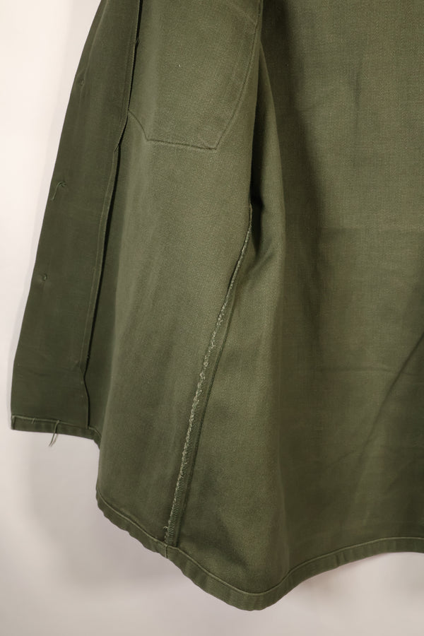 สัญญาปี 1972, 15 1/2 x 33, OG-107, เสื้อใช้งานทั่วไป, มีแพทช์, มือสอง