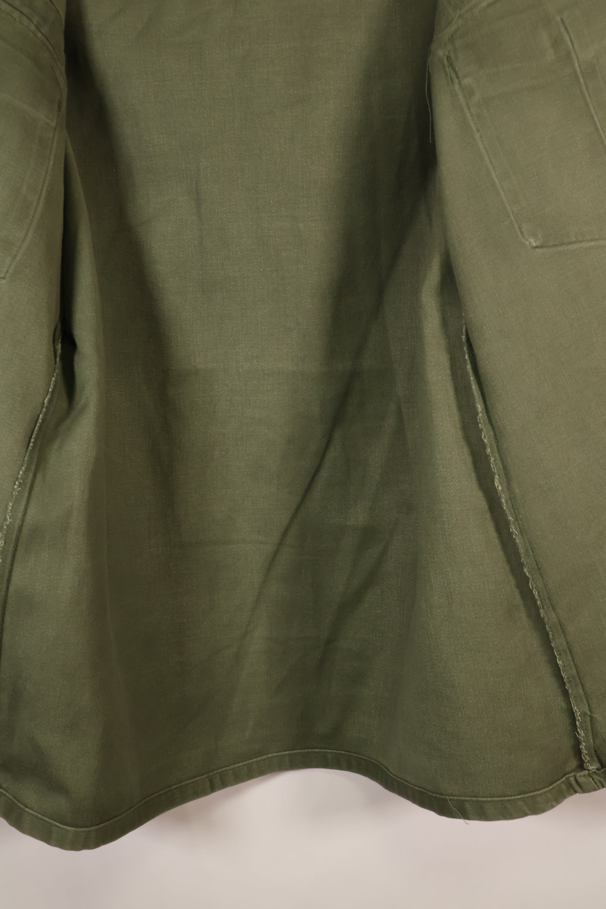 สัญญาปี 1972, 15 1/2 x 33, OG-107, เสื้อใช้งานทั่วไป, มีแพทช์, มือสอง