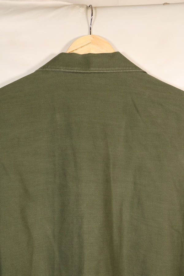 สัญญาปี 1972, 15 1/2 x 33, OG-107, เสื้อใช้งานทั่วไป, มีแพทช์, มือสอง