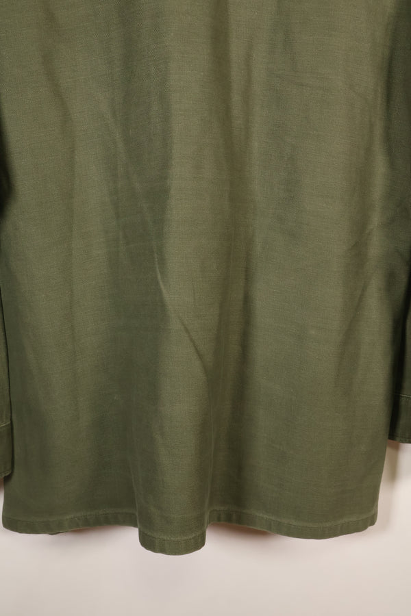 สัญญาปี 1972, 15 1/2 x 33, OG-107, เสื้อใช้งานทั่วไป, มีแพทช์, มือสอง
