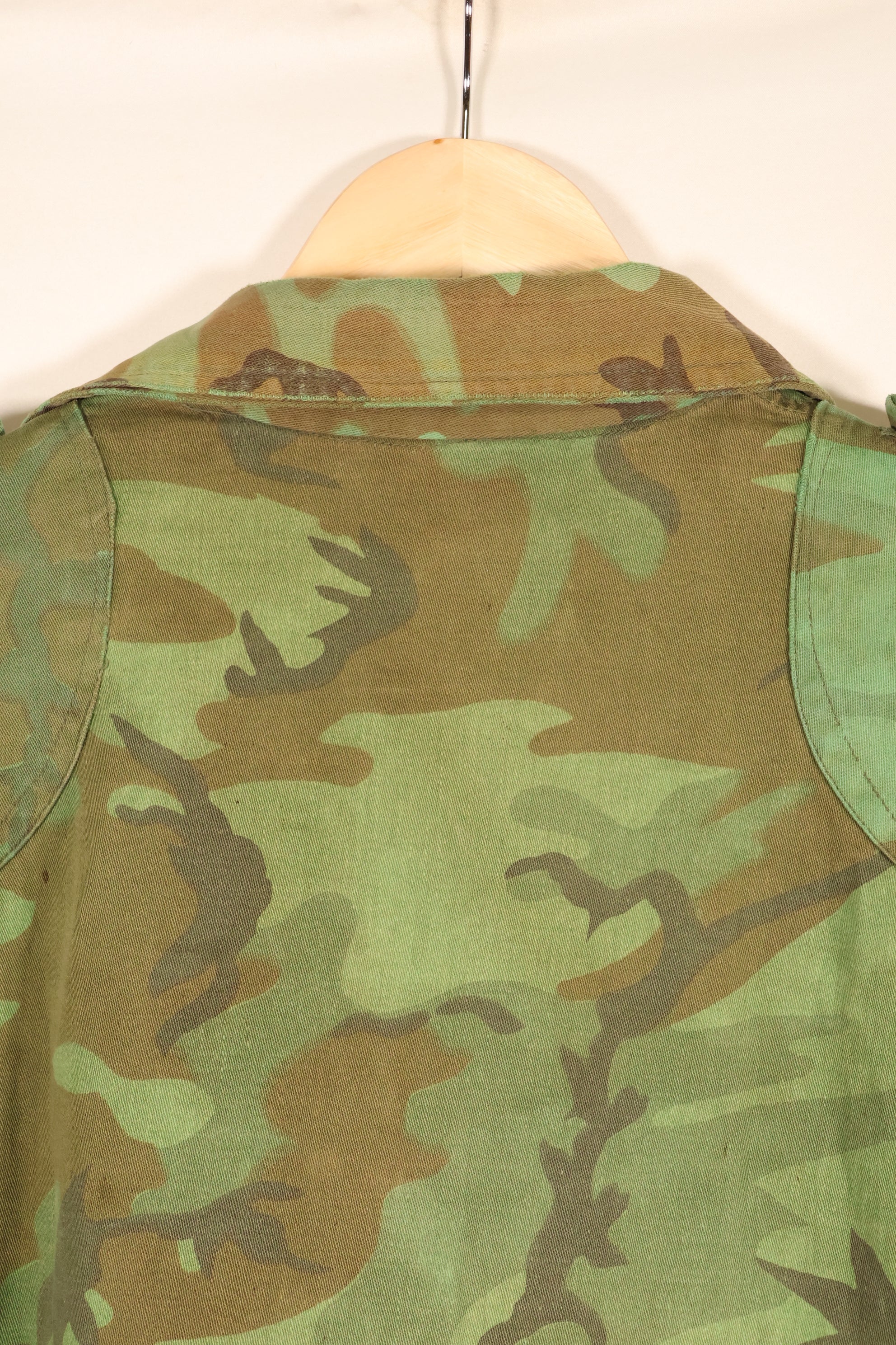 Early 1970s, Large Size, ARVN, South Vietnamese Airborne Division, Leaf Camouflage Shirt, Repaired, Used
