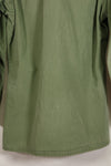 ประมาณปี 1967 – ขนาด S-L – หมวกเขียว – เสื้อแจ็คเก็ตพรางป่า รุ่นที่ 3 – มีสีซีดเล็กน้อย – มือสอง