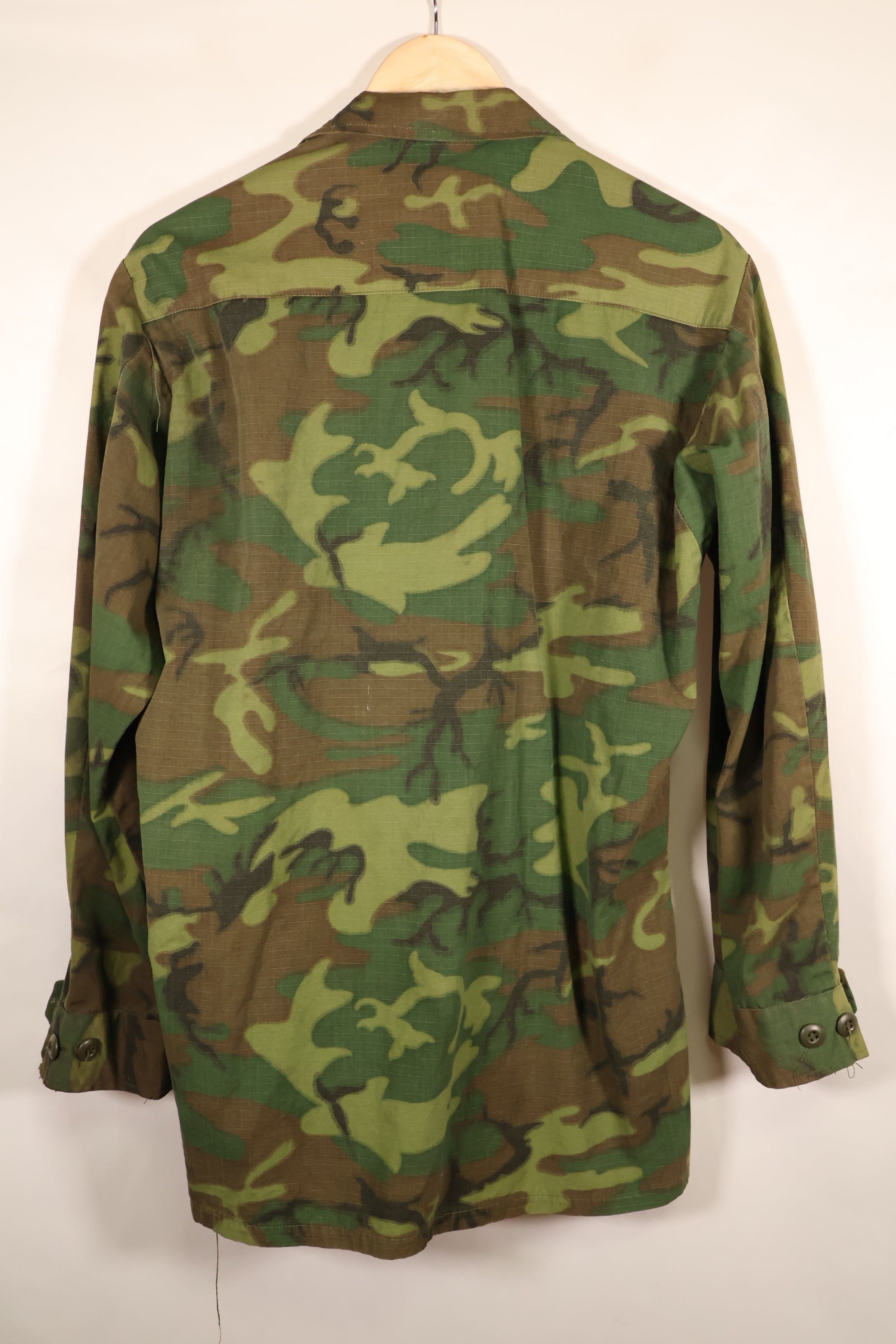 1969 Contract, M-R, U.S. Army ERDL Green Leaf Camo, Jungle Fatigue Jacket, Used