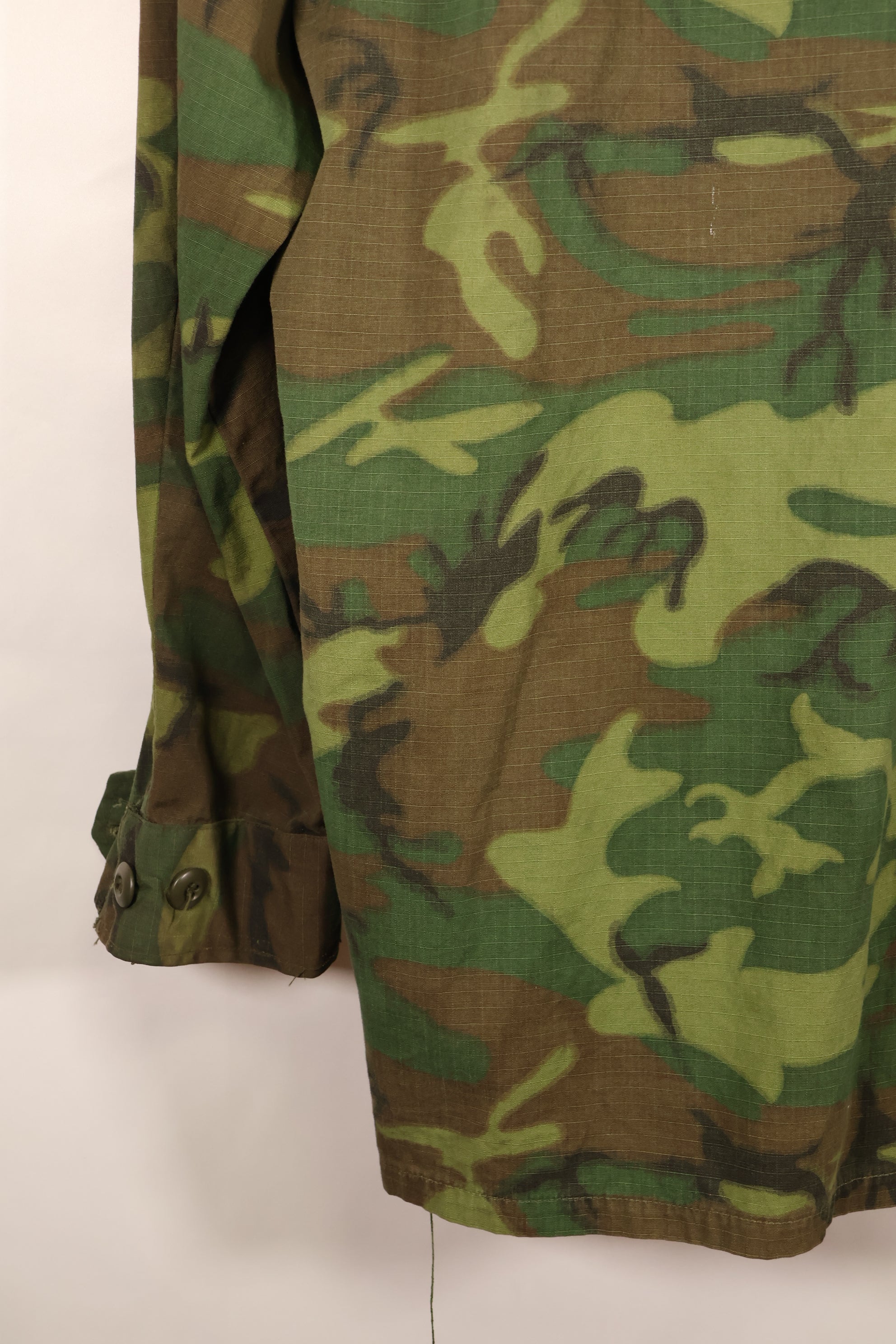 1969 Contract, M-R, U.S. Army ERDL Green Leaf Camo, Jungle Fatigue Jacket, Used