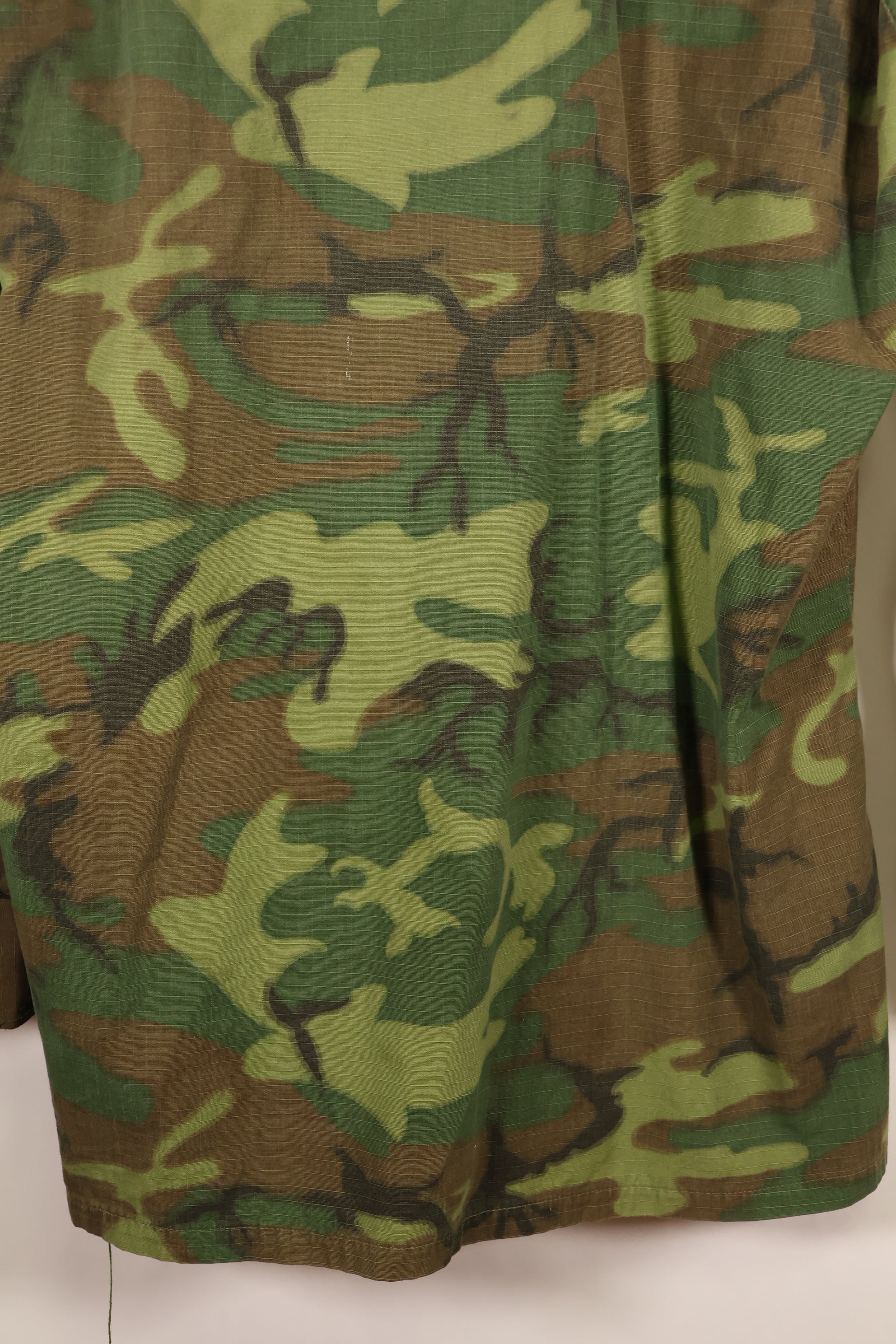 1969 Contract, M-R, U.S. Army ERDL Green Leaf Camo, Jungle Fatigue Jacket, Used