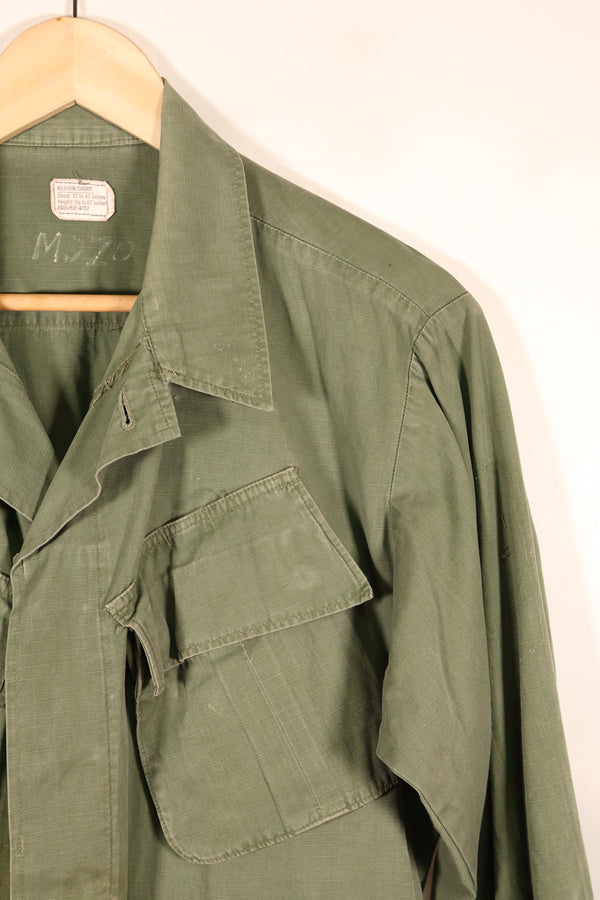 แจ็กเก็ตทหารแบบ Jungle Fatigue รุ่น M-S รุ่นที่ 4 ปี 1969 – สีจางเล็กน้อย – มือสอง