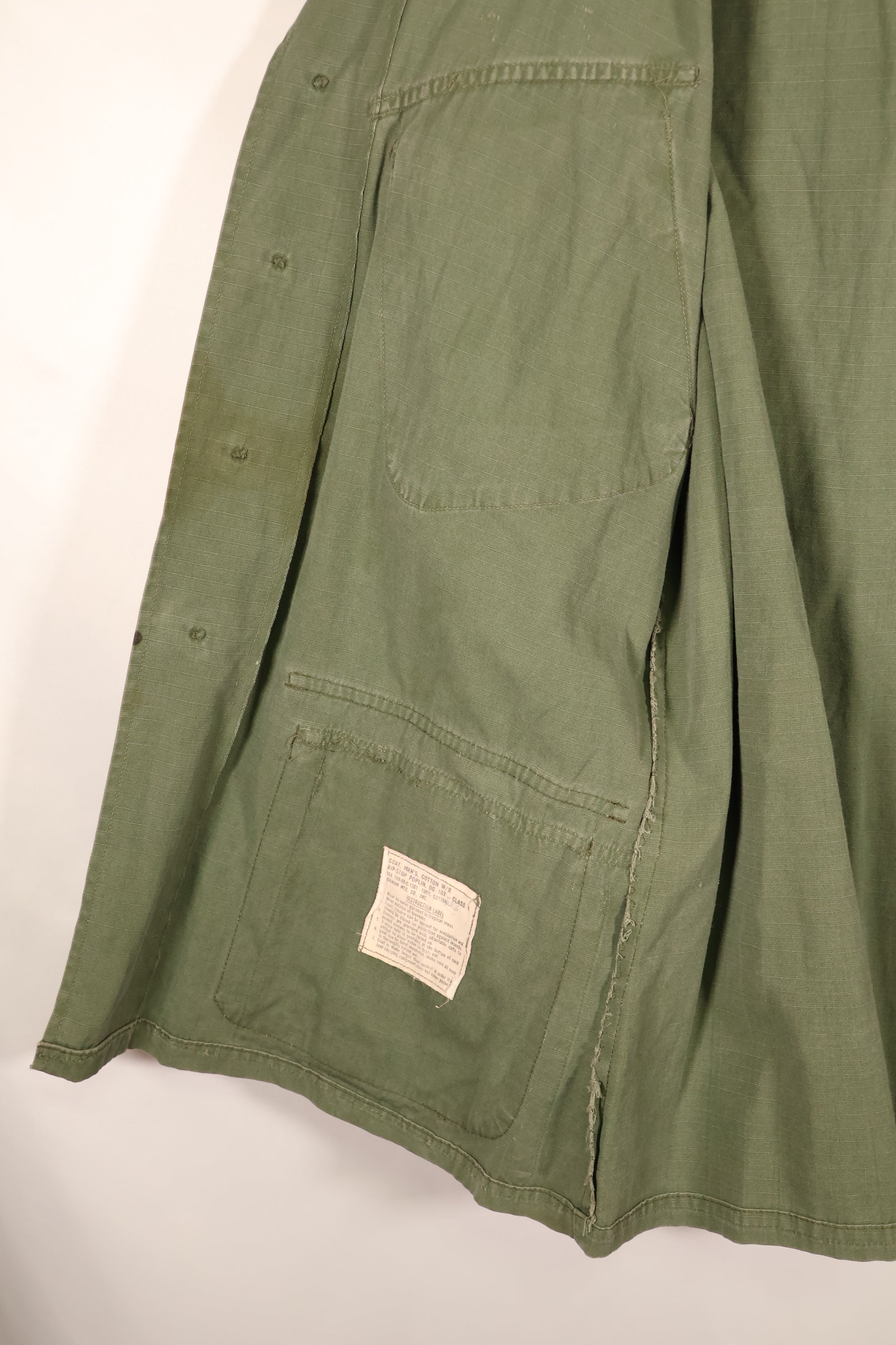 แจ็กเก็ตทหารแบบ Jungle Fatigue รุ่น M-S รุ่นที่ 4 ปี 1969 – สีจางเล็กน้อย – มือสอง