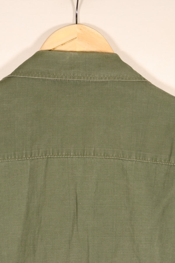 แจ็กเก็ตทหารแบบ Jungle Fatigue รุ่น M-S รุ่นที่ 4 ปี 1969 – สีจางเล็กน้อย – มือสอง