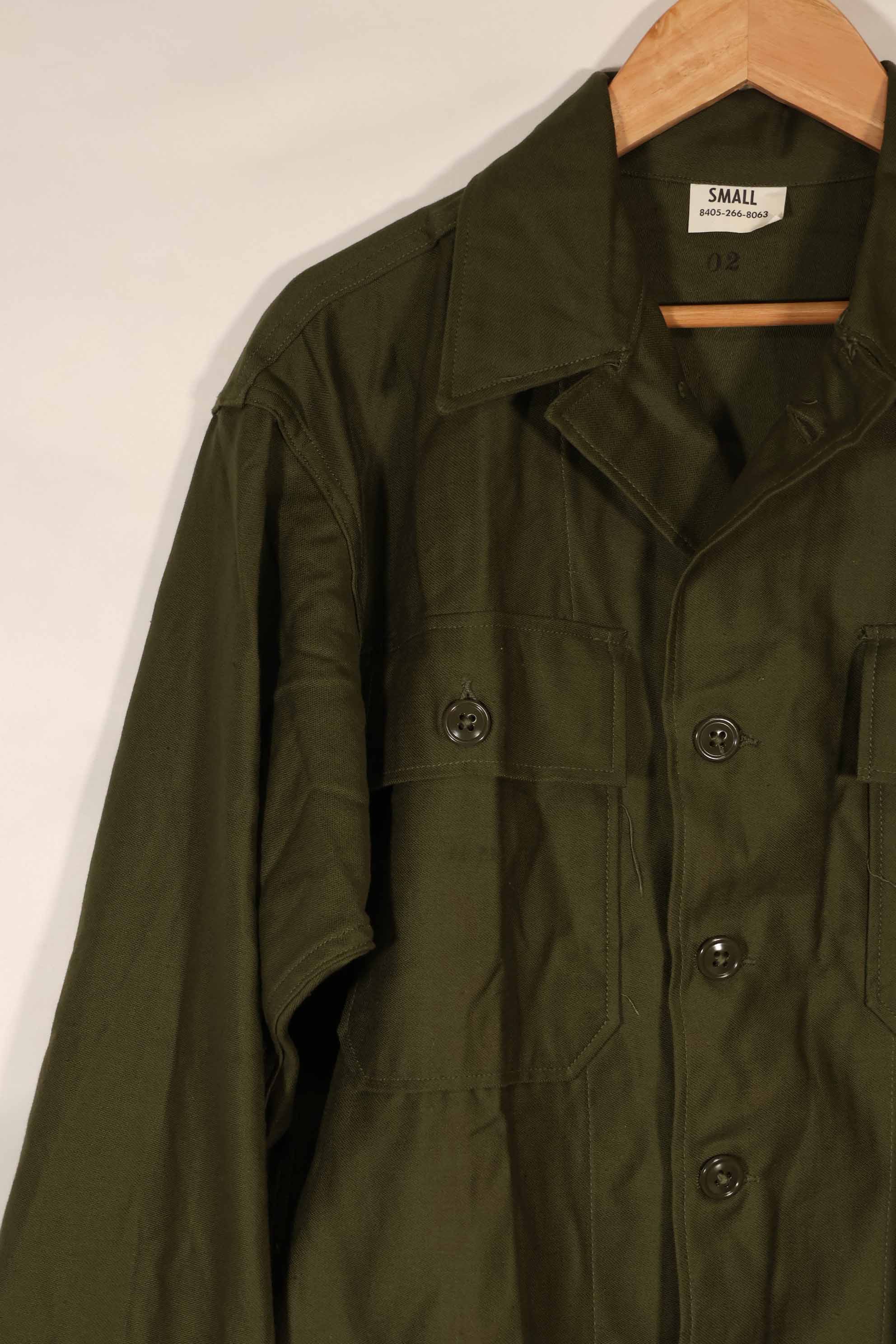 เสื้อเชิ้ต OG-107 Utility ของกองทัพสหรัฐฯ ปี 1960 ของแท้ ไซส์เล็ก สินค้าหมดสต็อก