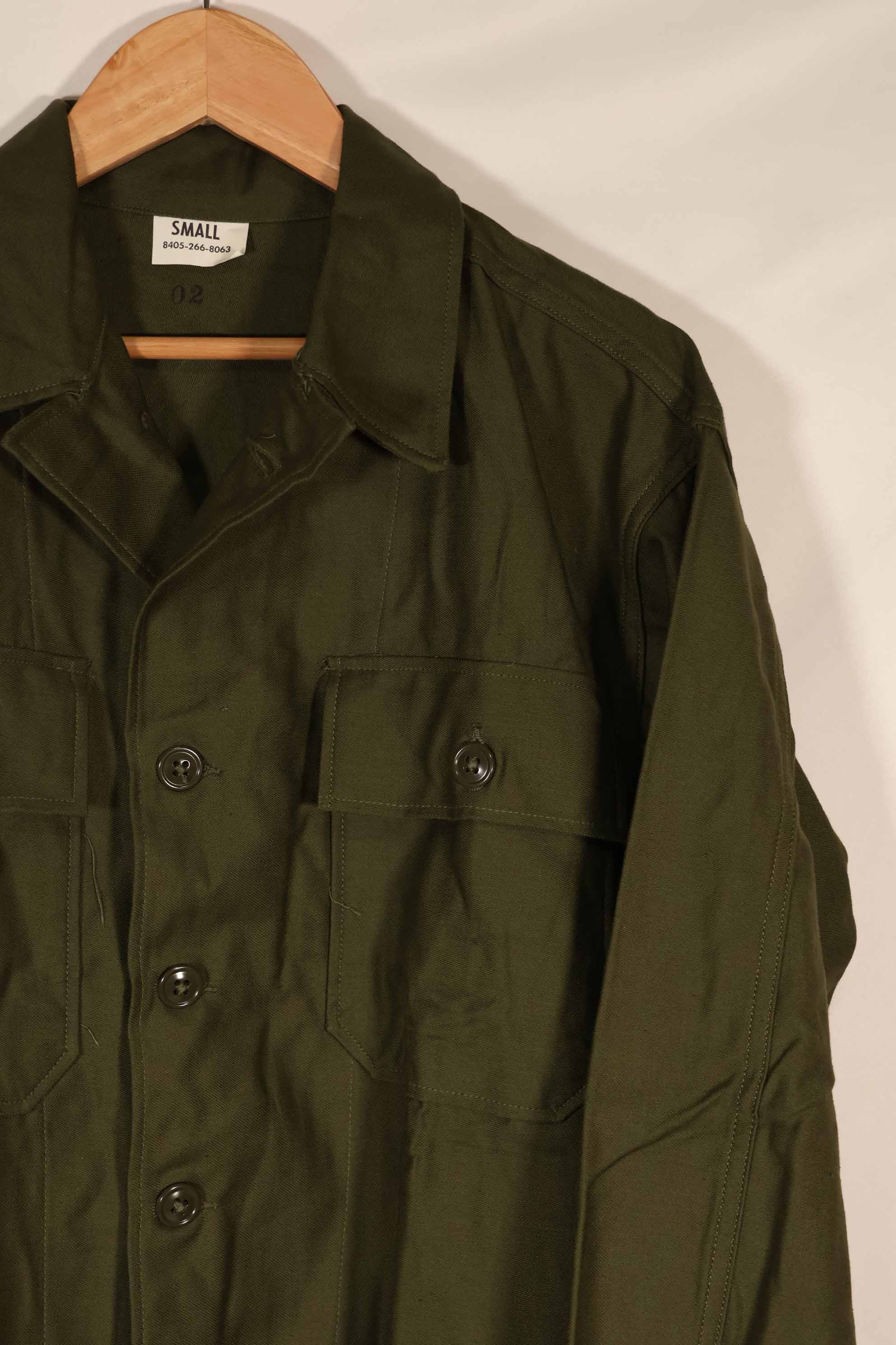 เสื้อเชิ้ต OG-107 Utility ของกองทัพสหรัฐฯ ปี 1960 ของแท้ ไซส์เล็ก สินค้าหมดสต็อก