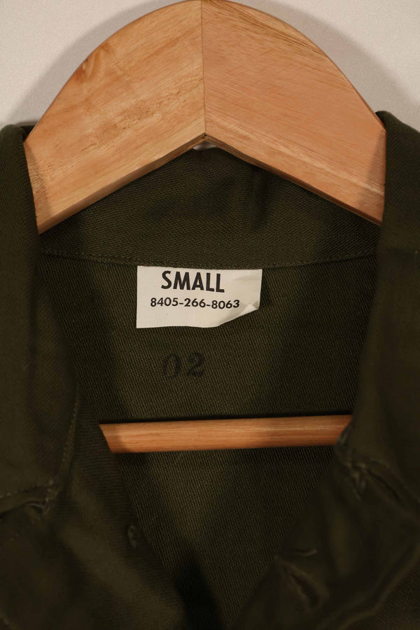 เสื้อเชิ้ต OG-107 Utility ของกองทัพสหรัฐฯ ปี 1960 ของแท้ ไซส์เล็ก สินค้าหมดสต็อก