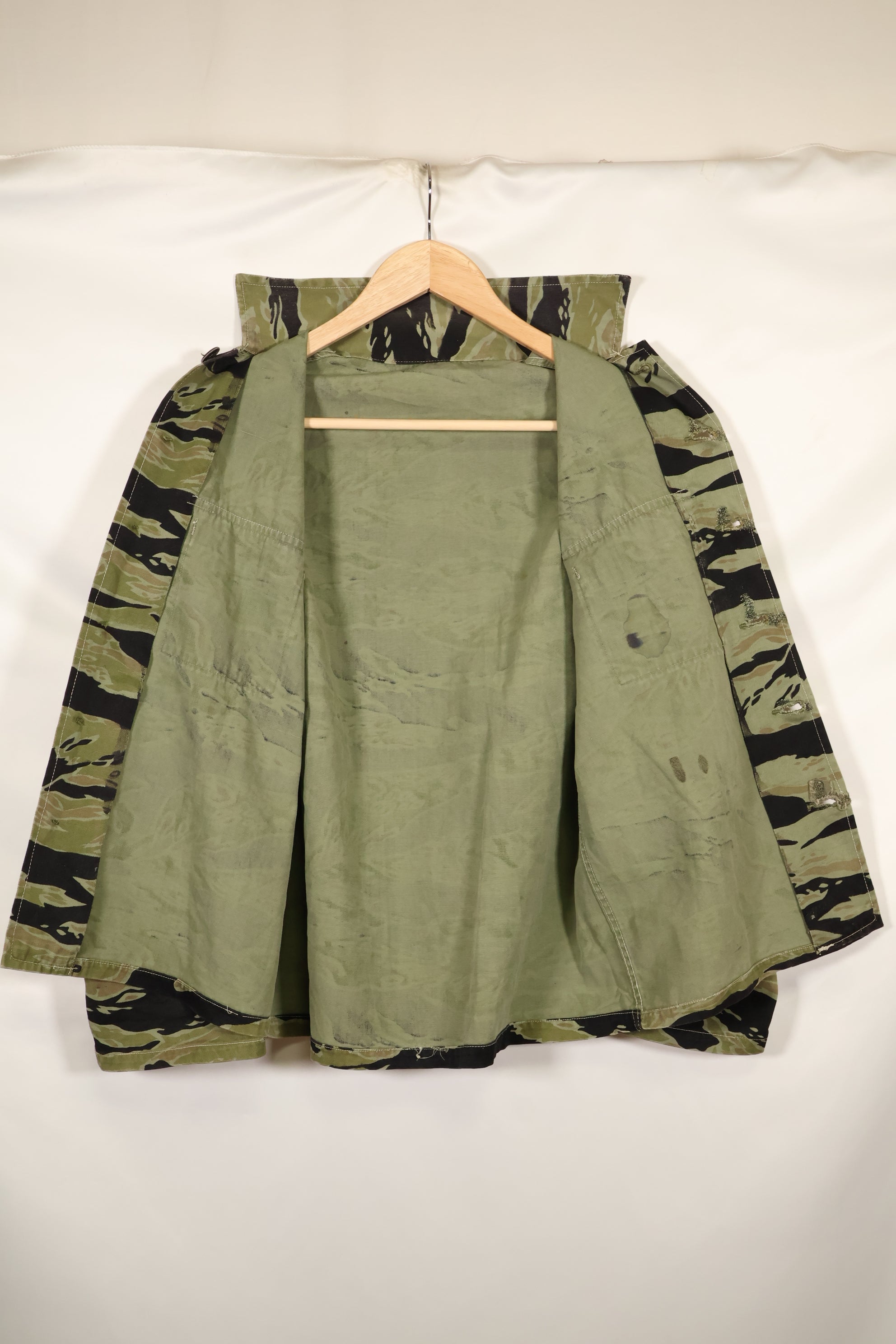 実物　レイトウォーパターン　タイガーストライプ　シャツ　ヘビーウェイト生地　状態良い