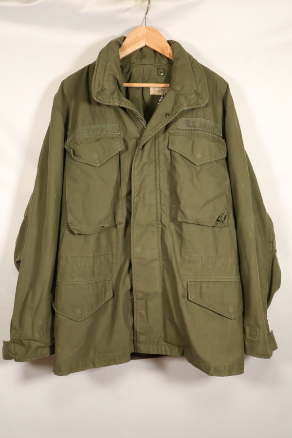 ประมาณปี 1965–66 S-S เสื้อแจ็คเก็ตสนาม M65 รุ่นแรก ไม่มีซับใน มีคราบเปื้อนบางแห่ง มือสอง