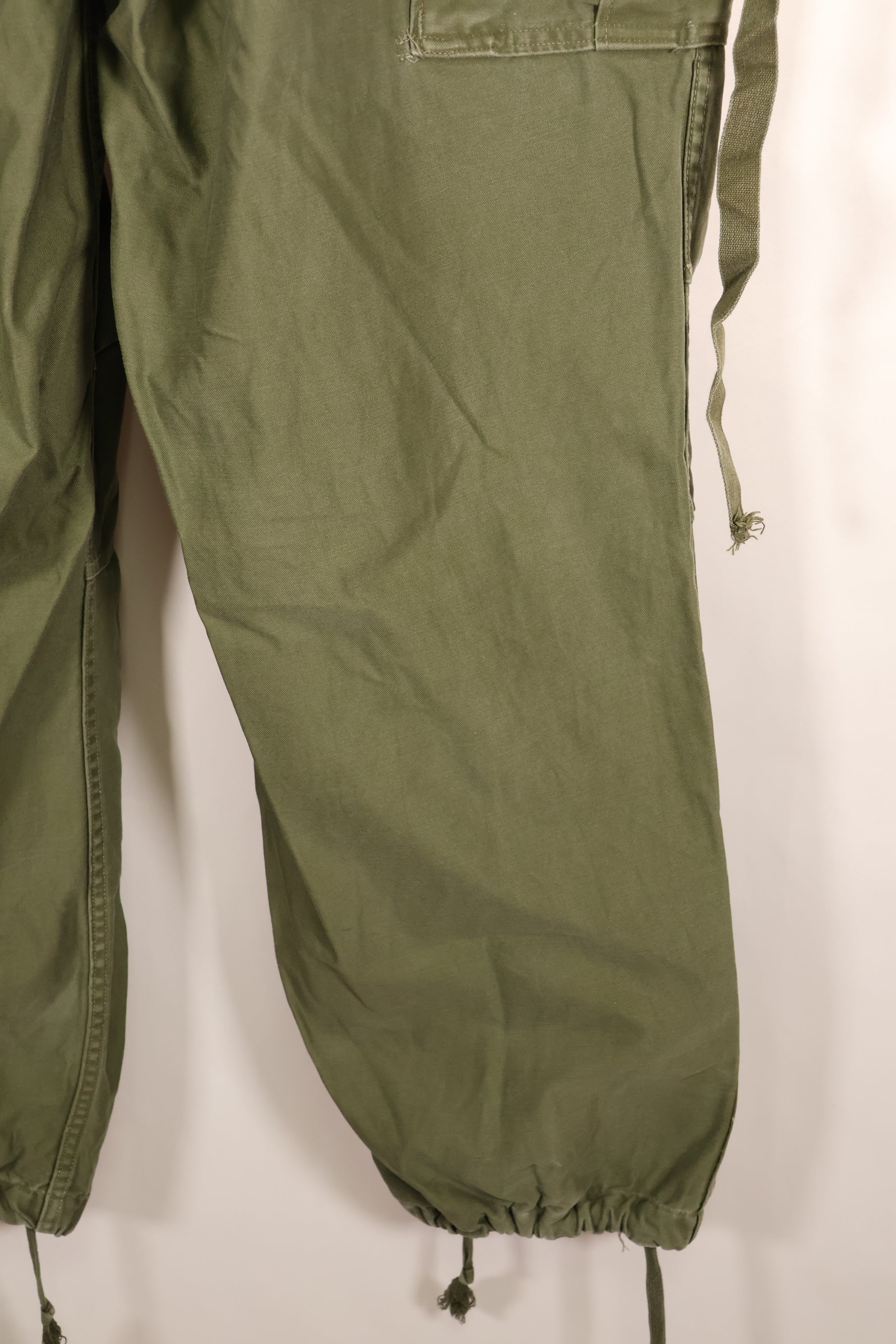 ทศวรรษ 1950, L-L, กองทัพสหรัฐฯ, กางเกงสนาม M-1951, สีซีด, มือสอง