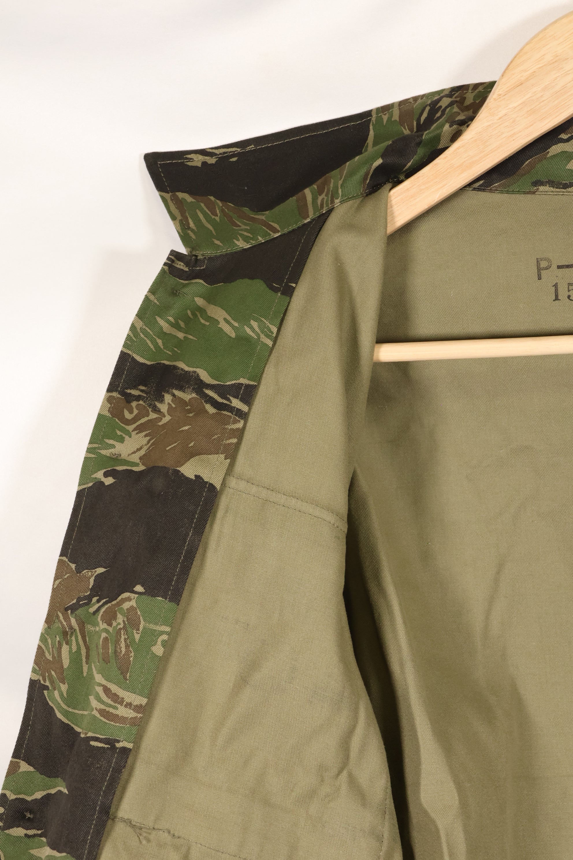 1970年代　DAJB09 契約タグ付き　日本製　タイガーストライプ　上下セット　未使用品　