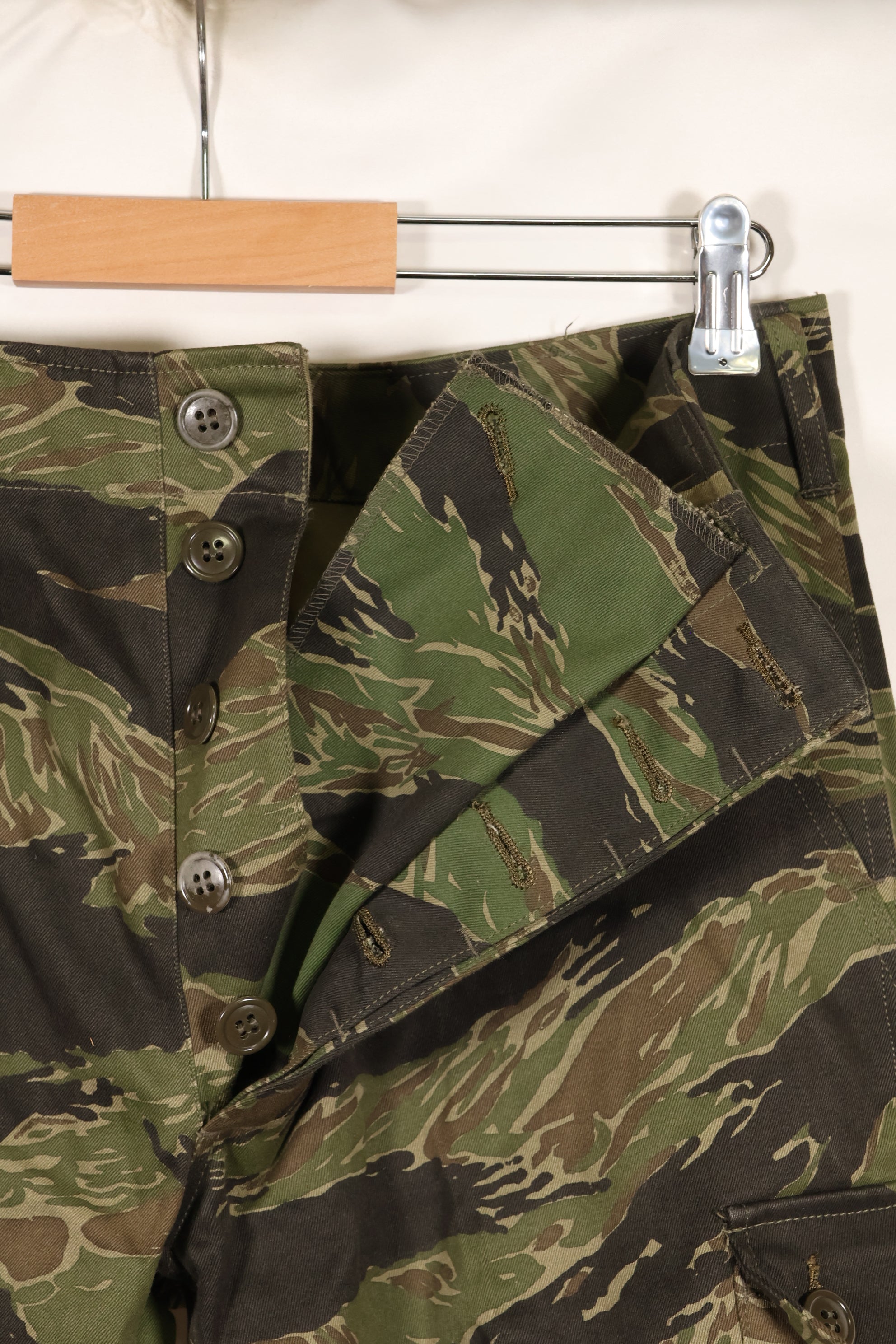 1970年代　DAJB09 契約タグ付き　日本製　タイガーストライプ　上下セット　未使用品　