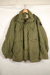 เสื้อแจ็คเก็ตสนาม M-S M65 รุ่นที่ 3 ปี 1974 มือสอง สีซีด มีแผ่นปะ