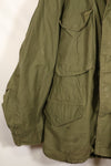 เสื้อแจ็คเก็ตสนาม M-S M65 รุ่นที่ 3 ปี 1974 มือสอง สีซีด มีแผ่นปะ