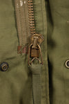 เสื้อแจ็คเก็ตสนาม M-S M65 รุ่นที่ 3 ปี 1974 มือสอง สีซีด มีแผ่นปะ
