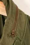 เสื้อแจ็คเก็ตสนาม M-S M65 รุ่นที่ 3 ปี 1974 มือสอง สีซีด มีแผ่นปะ