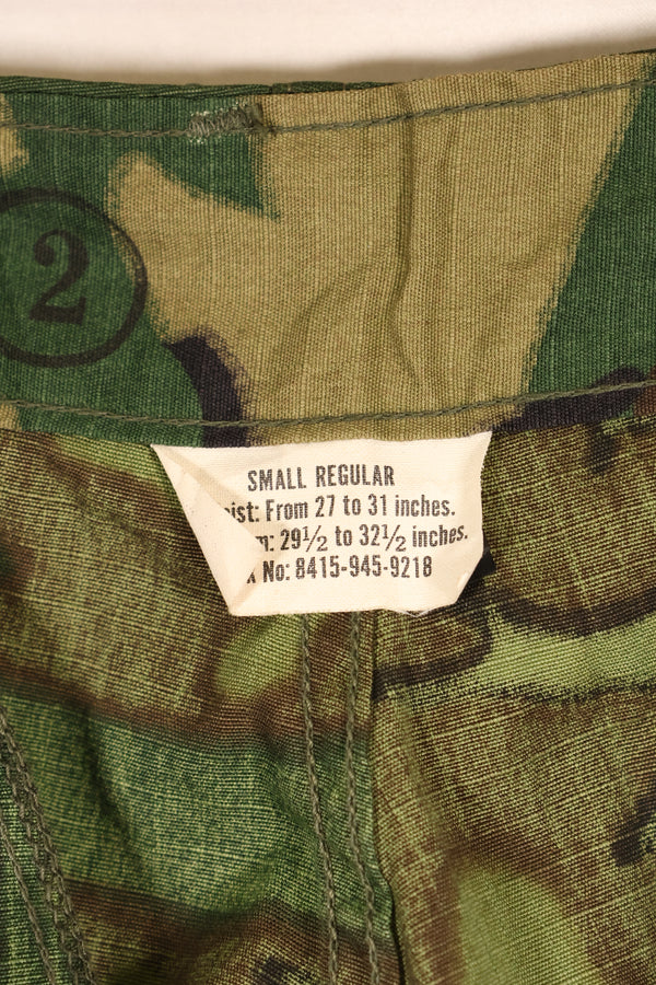 สินค้าตามสัญญา ปี 1969 – S-R – แทบไม่ได้ใช้ – ลายพรางใบไม้สีเขียว ERDL – กางเกงทหาร – ซิปเสียหาย