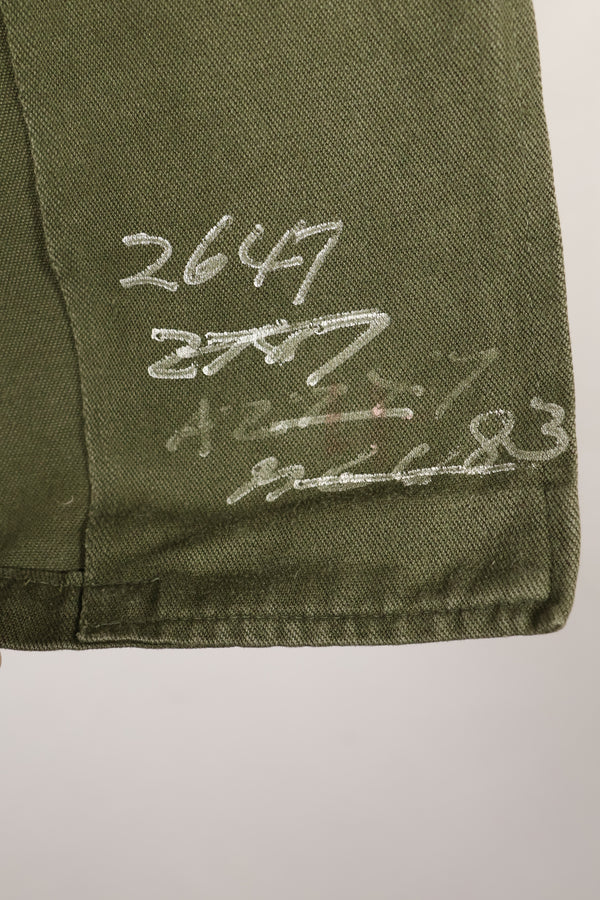 ต้นทศวรรษ 1960: กองพลทหารพลร่มที่ 173, เสื้อเชิ้ตยูทิลิตี้ OG-107, เข็มกลัดแท้, มือสอง