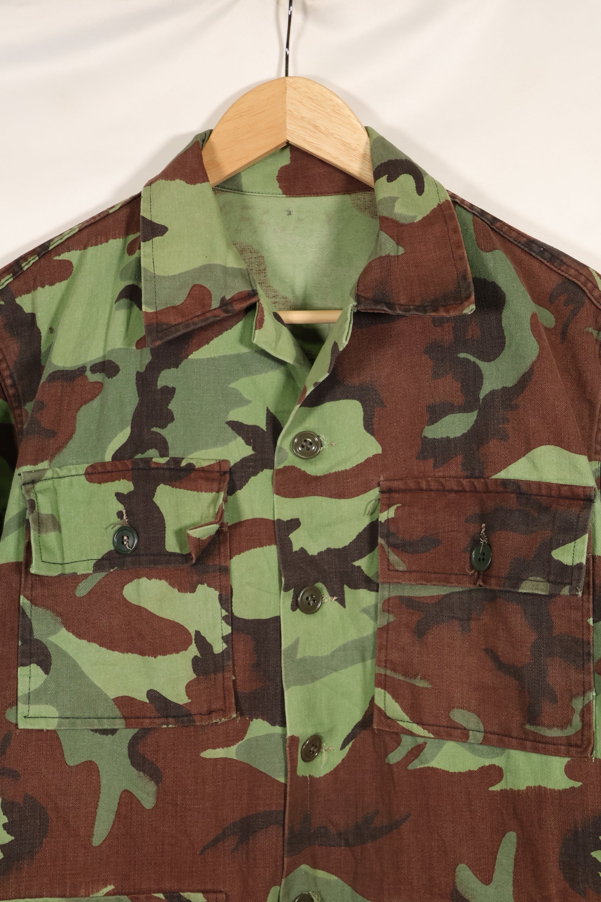 1960s US Army Advisor ARVN BDQ Ranger Shirt 4 Pockets Leaf Camouflage Shirt Used