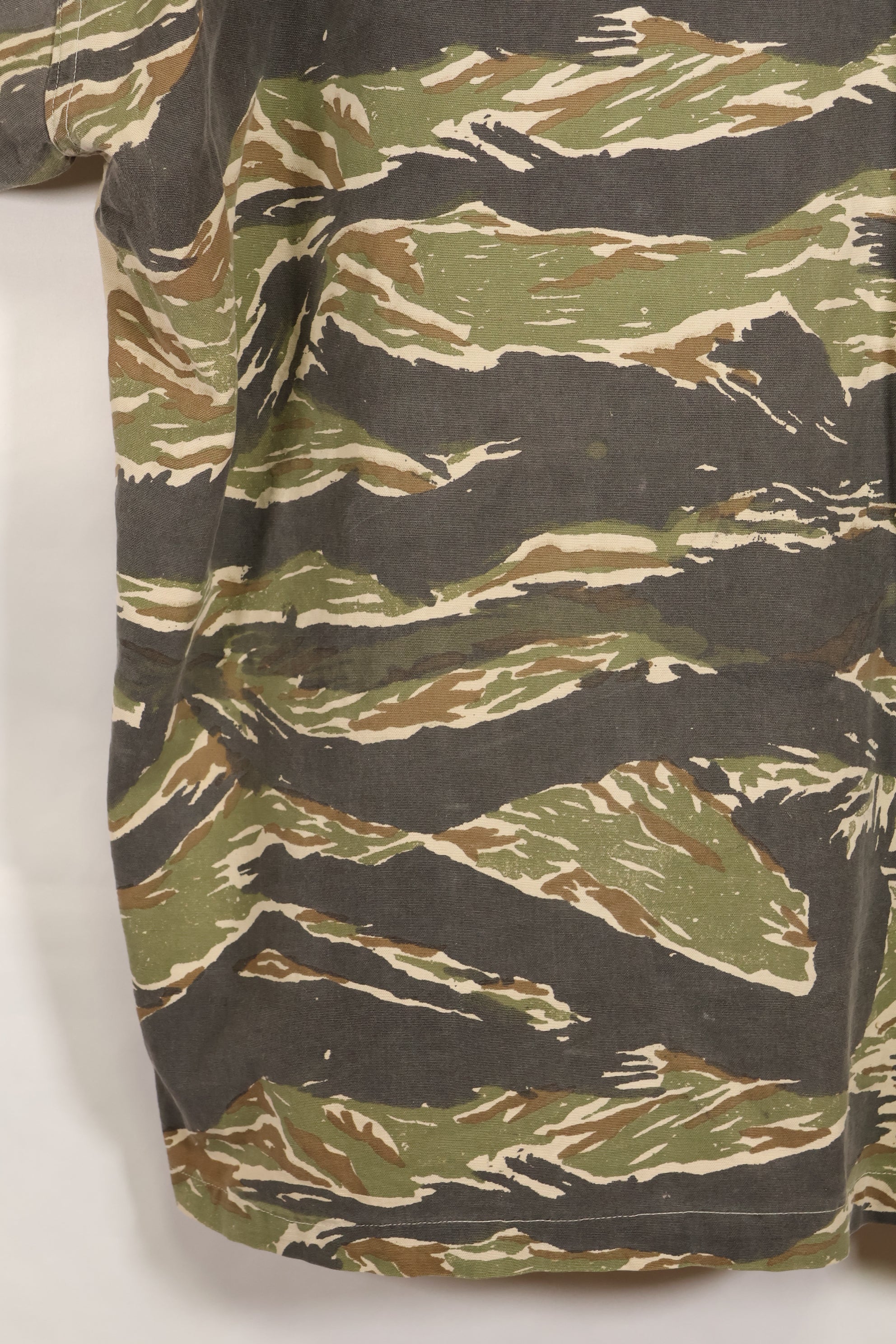 推定1970年代　ローカルメイド　タイガーストライプ　半袖シャツ　中古品