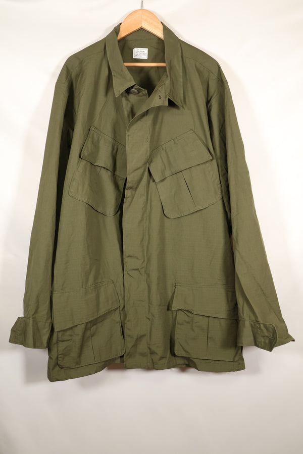 แจ็คเก็ตพรางป่าแบบที่ 4 รุ่นที่ 4 ของ X-L-R Deadstock ปี 1969 ขนาดใหญ่ที่สุด