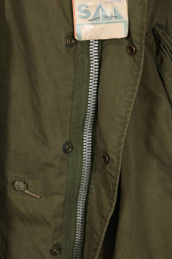 ชุดเปลือกและซับใน M51 Field Parka ของกองทัพสหรัฐฯ มือสองจากยุค 1950