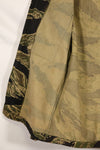 Actual deadstock Okinawa Tiger Tiger Stripe US Cut Shirt US-S Japanese mainland sewing, stained.