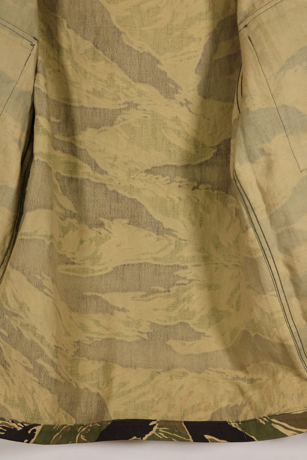 Actual deadstock Okinawa Tiger Tiger Stripe US Cut Shirt US-S Japanese mainland sewing, stained.