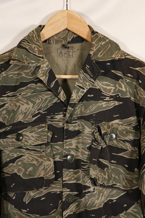 実物　シルバータイガーストライプ　Asian Cut A-Lサイズ　シャツ　Used　状態良い