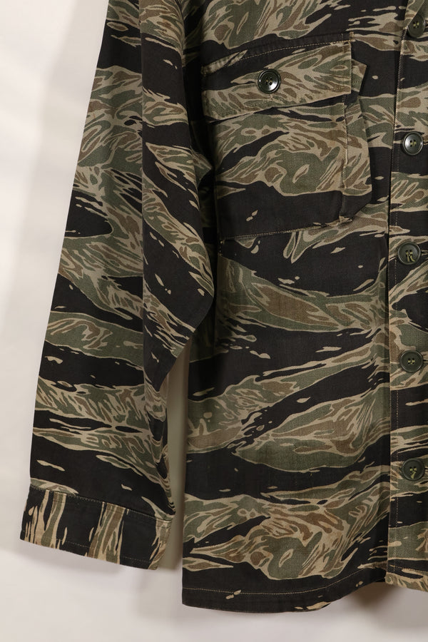 実物　シルバータイガーストライプ　Asian Cut A-Lサイズ　シャツ　Used　状態良い