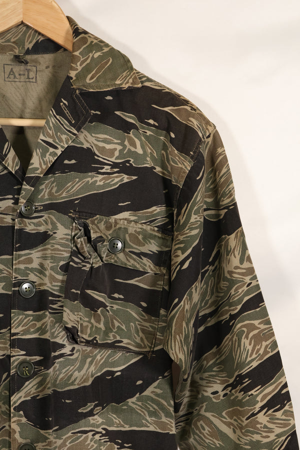 実物　シルバータイガーストライプ　Asian Cut A-Lサイズ　シャツ　Used　状態良い