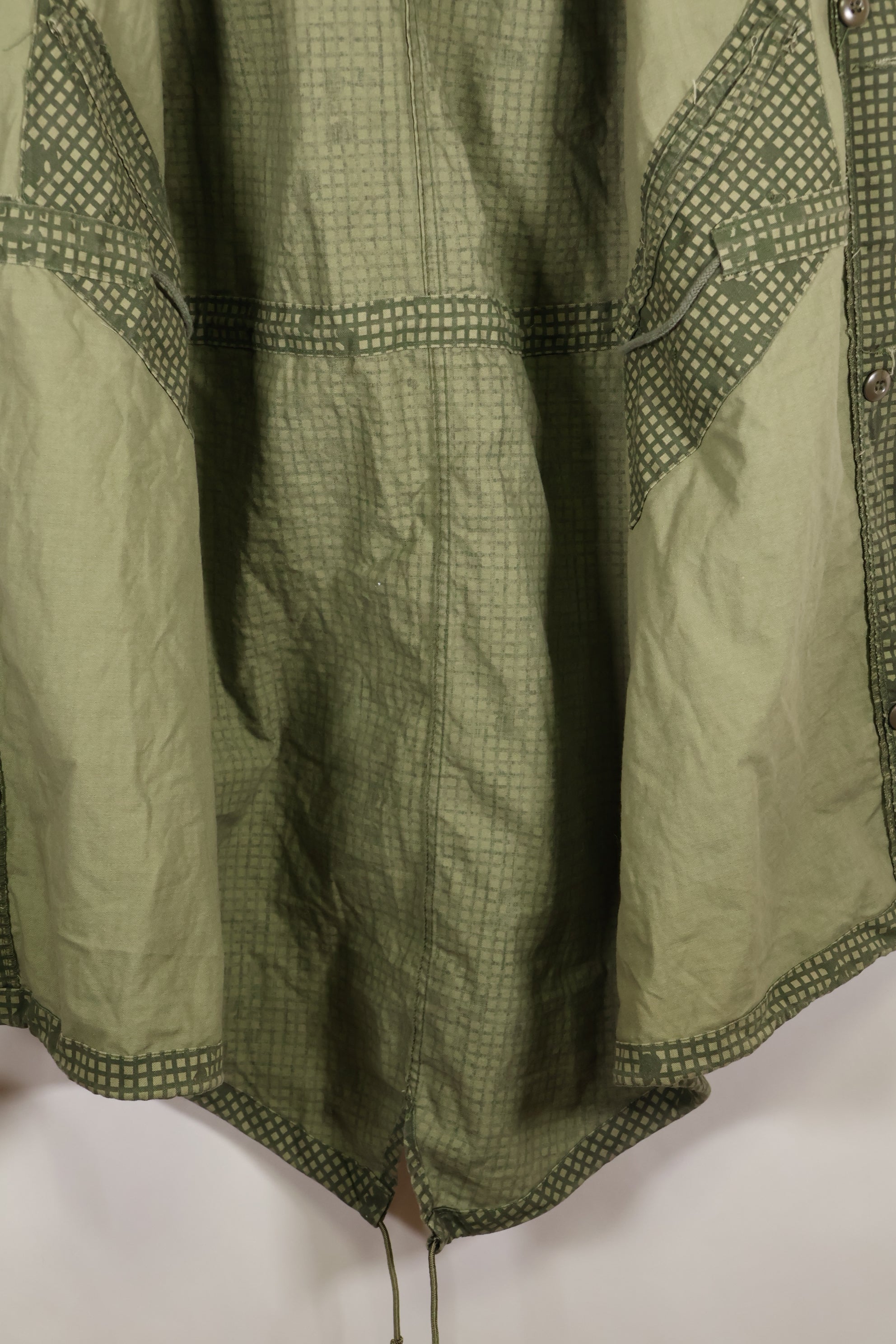 สัญญาปี 1981, ขนาดเล็ก, รุ่นแรก, กองทัพบกสหรัฐฯ, เสื้อคลุมสนามลายพรางสำหรับกลางคืนในทะเลทราย, เสื้อคลุมพรางลายพราง, มือสอง