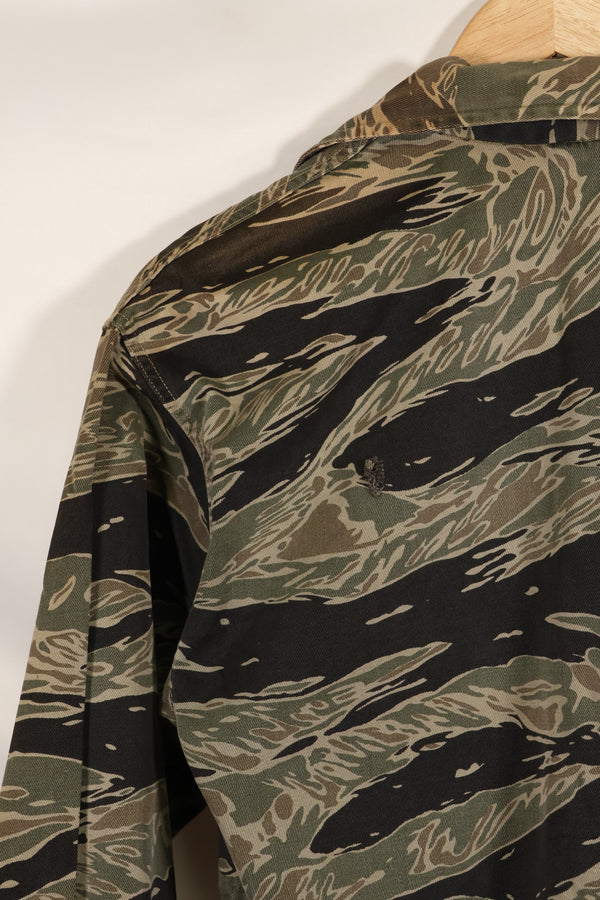 実物　シルバータイガーストライプ　Asian Cut A-Lサイズ　シャツ　Used　状態良い