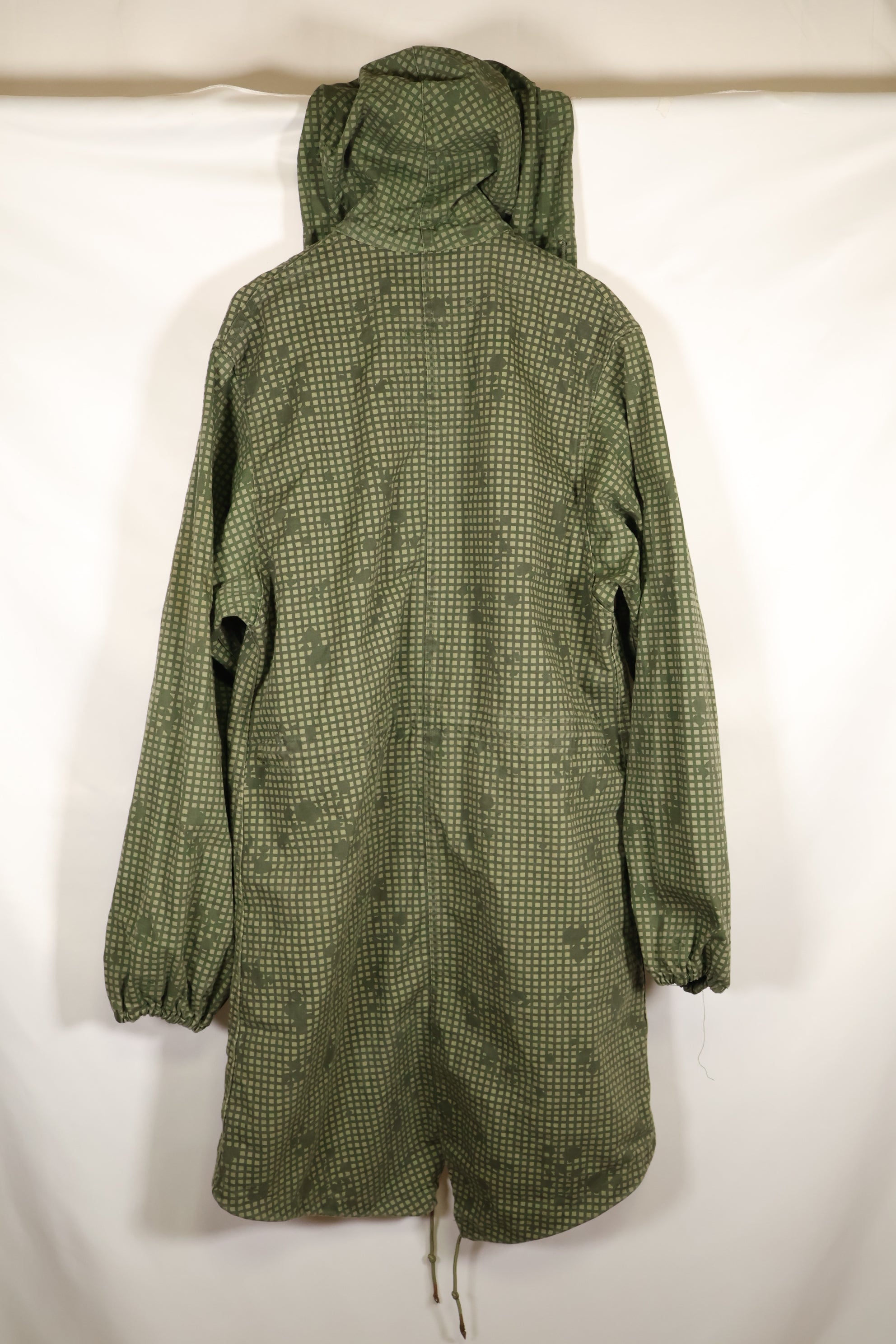 สัญญาปี 1981, ขนาดเล็ก, รุ่นแรก, กองทัพบกสหรัฐฯ, เสื้อคลุมสนามลายพรางสำหรับกลางคืนในทะเลทราย, เสื้อคลุมพรางลายพราง, มือสอง