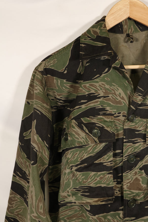 実物　USカット　シルバータイガーストライプ　シャツ　推定US-M　状態良い　背面ステンシルあり